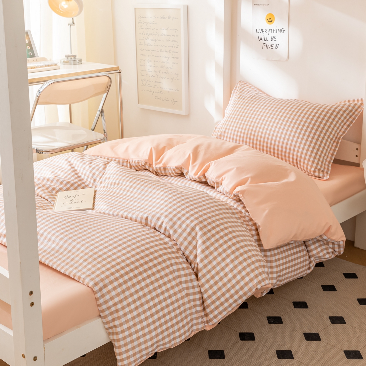 91家纺网 家纺一手货源 找家纺 贝兰仙奴 2025新款13372全棉印花简约学生三件套 粉小格