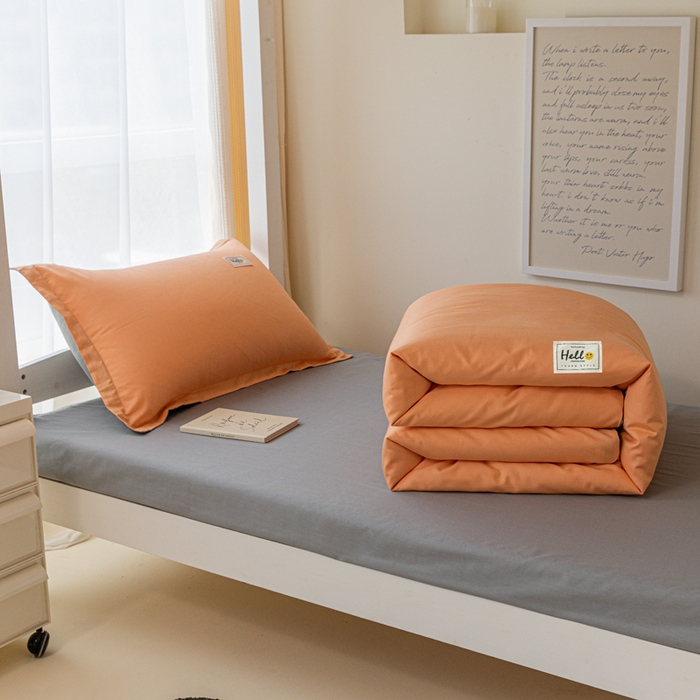 91家纺网 家纺一手货源 找家纺 贝兰仙奴 2025新款13372全棉印花简约学生三件套 橙灰