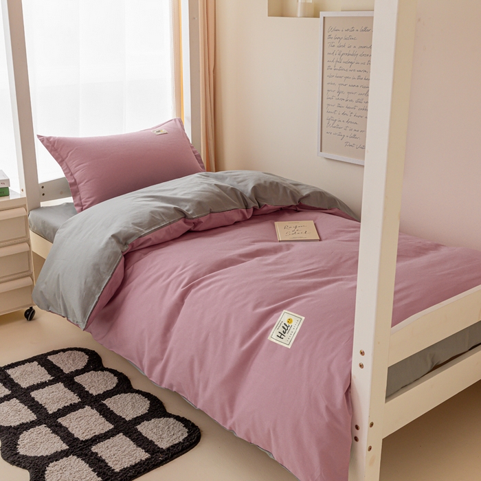 91家纺网 家纺一手货源 找家纺 贝兰仙奴 2025新款13372全棉印花简约学生三件套 豆沙