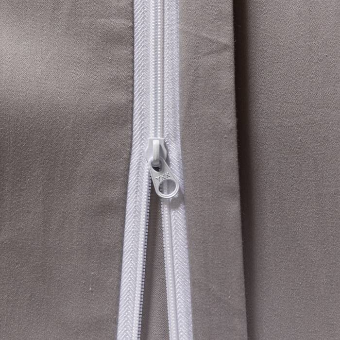 91家纺网 家纺一手货源 找家纺 泰迪爱兰Teddy 2025新款100支（50支）全棉贡缎字母绣花四件套 铃兰+浅灰