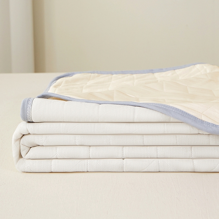 91家纺网 家纺一手货源 找家纺 梦斋家纺 2025新款纯色针织夏被被子被芯 米白