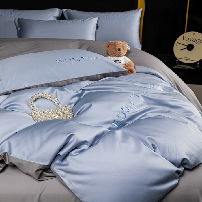 91家纺网 家纺一手货源 找家纺 泰迪爱兰Teddy 2025新款100支（50支）全棉贡缎字母绣花四件套 铃兰+浅灰