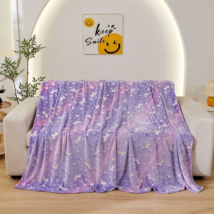 91家纺网 家纺一手货源 找家纺 梦斋家纺 2025新款夜光彩虹独角兽飞马星星法兰绒毛毯 夜光2