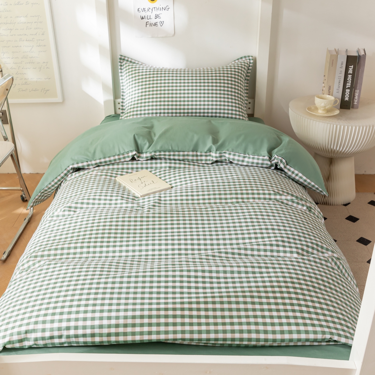 91家纺网 家纺一手货源 找家纺 贝兰仙奴 2025新款13372全棉印花简约学生三件套 绿小格