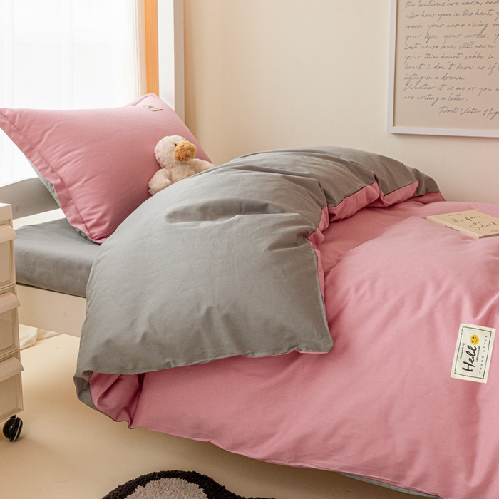 91家纺网 家纺一手货源 找家纺 贝兰仙奴 2025新款13372全棉印花简约学生三件套 粉