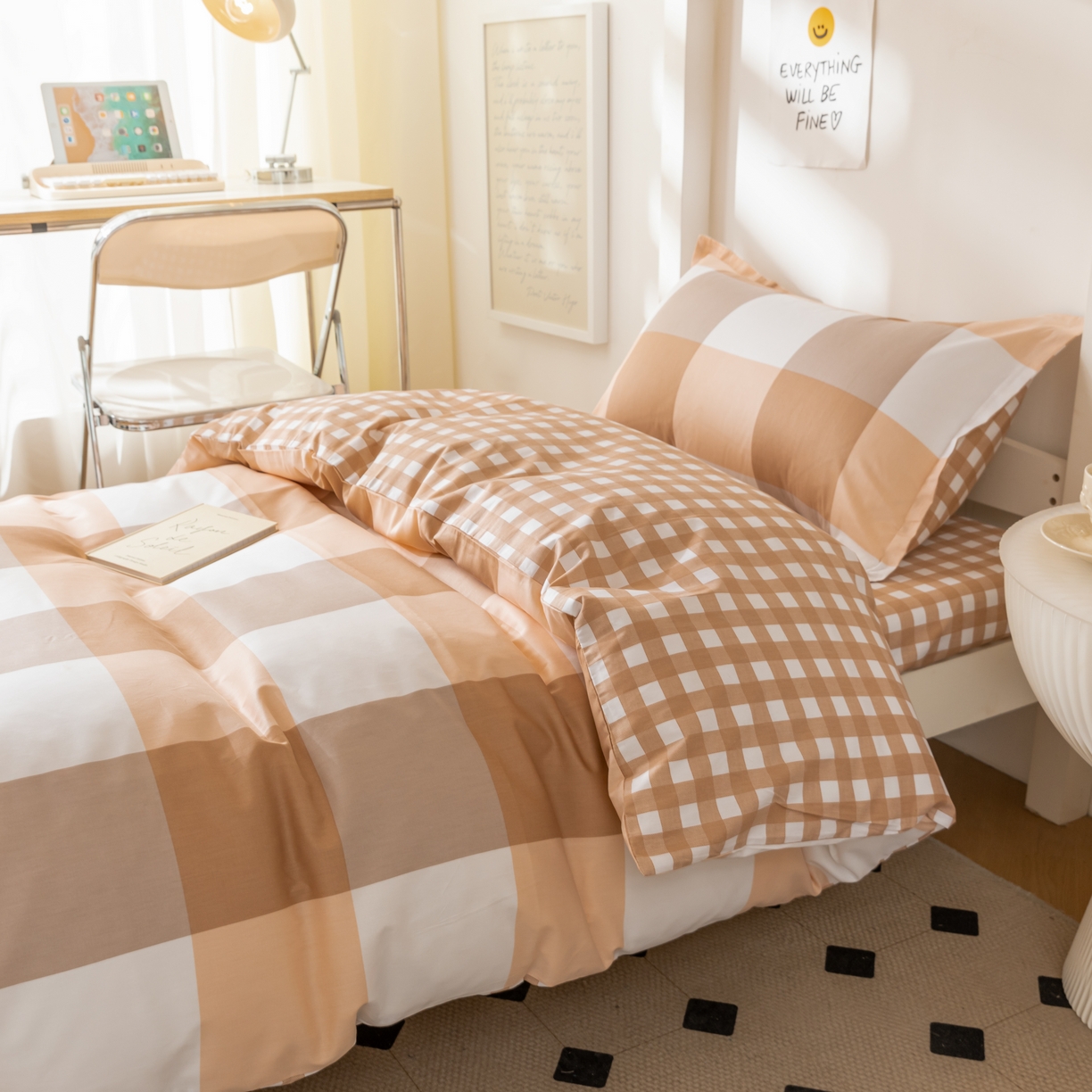 91家纺网 家纺一手货源 找家纺 贝兰仙奴 2025新款13372全棉印花简约学生三件套 粉大格