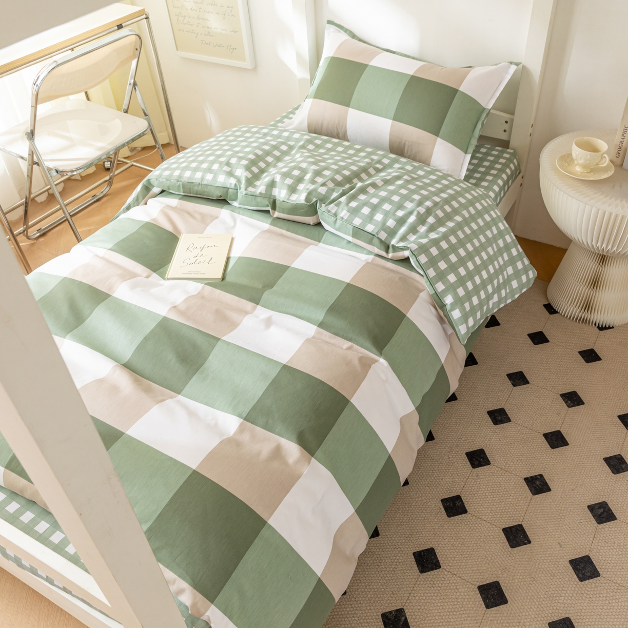 91家纺网 家纺一手货源 找家纺 贝兰仙奴 2025新款13372全棉印花简约学生三件套 绿大格