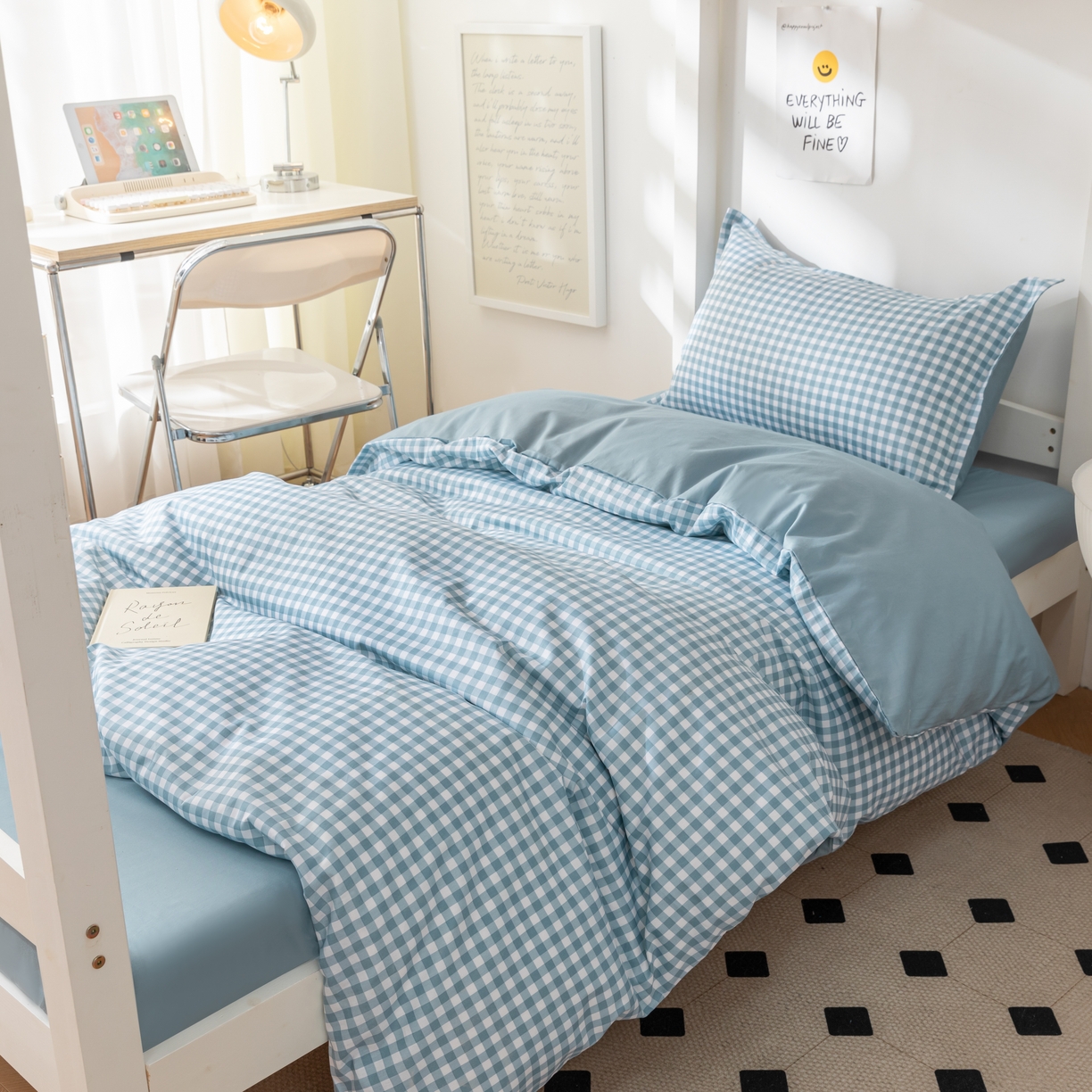 91家纺网 家纺一手货源 找家纺 贝兰仙奴 2025新款13372全棉印花简约学生三件套 蓝小格