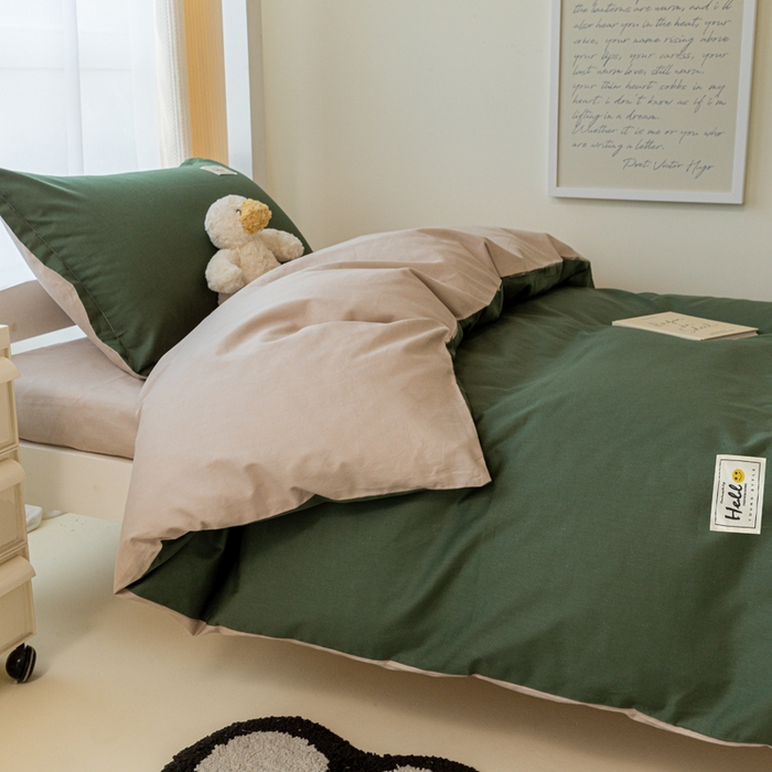 91家纺网 家纺一手货源 找家纺 贝兰仙奴 2025新款13372全棉印花简约学生三件套 果绿卡其