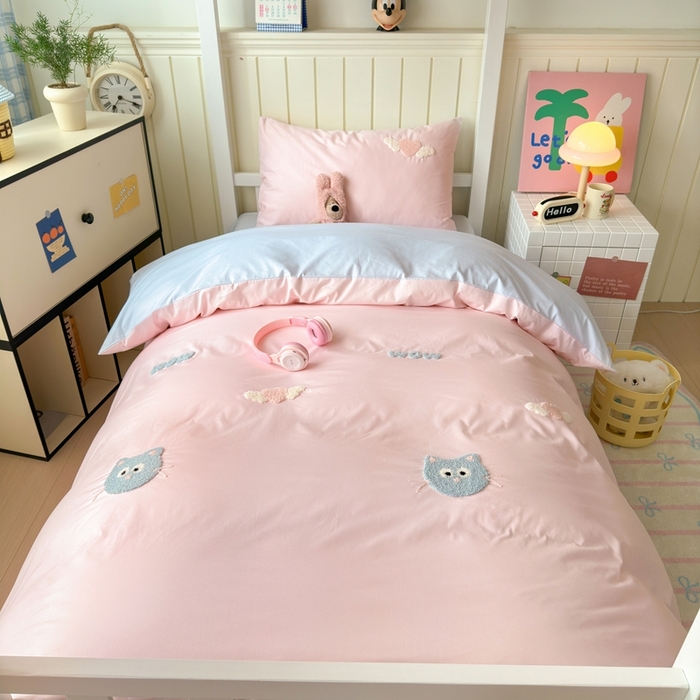 91家纺网 家纺一手货源 找家纺 锦觅 2025新款学生季全棉纯棉毛巾绣三件套奶油小清新刺绣四件套（全文件大图以及买家秀） 甜心小猫