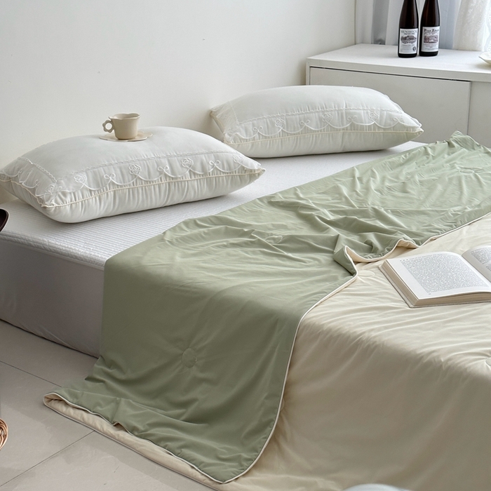 91家纺网 家纺一手货源 找家纺 佰织鑫家居 2025新款科技凉感小冰芯冰皮锦氨凉感丝夏被空调被 双拼柠檬黄