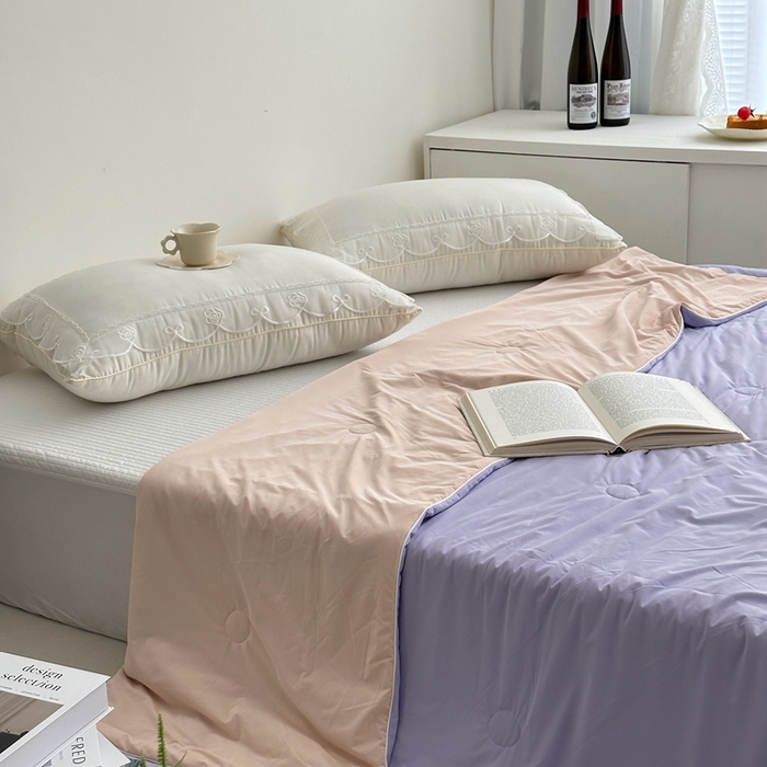 91家纺网 家纺一手货源 找家纺 佰织鑫家居 2025新款科技凉感小冰芯冰皮锦氨凉感丝夏被空调被 双拼紫粉