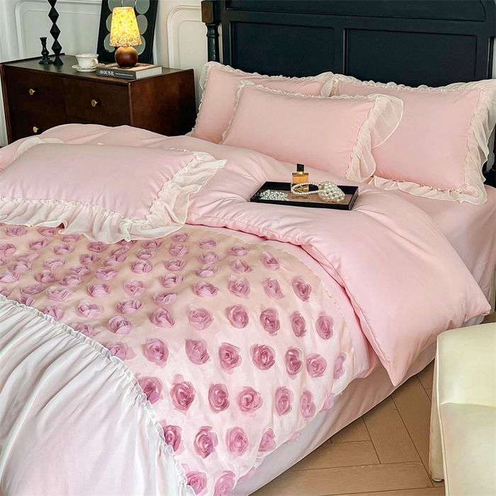 91家纺网 家纺一手货源 找家纺 庭笙 2025新款梦幻纱立体玫瑰高定款法式蕾丝边四件套-玫瑰之恋 玫瑰之恋浅粉