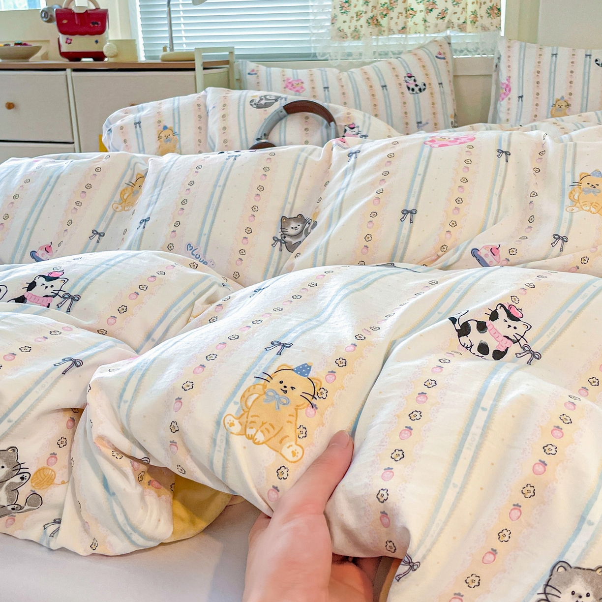 91家纺网 家纺一手货源 找家纺 纽曼2025新款纯棉水洗棉单品被套 草莓猫饼