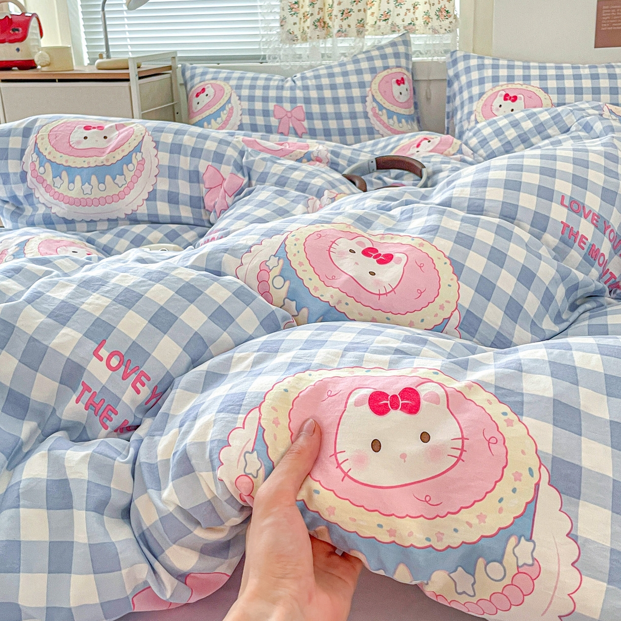 91家纺网 家纺一手货源 找家纺 纽曼2025新款纯棉水洗棉单品被套 蛋糕蓝格kt