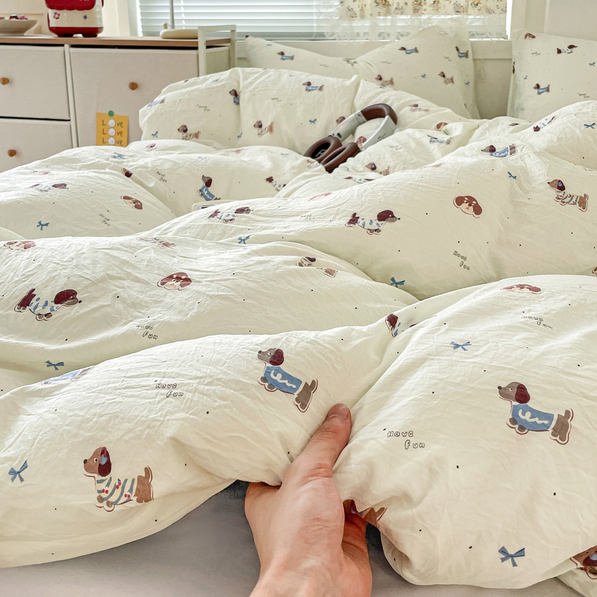 91家纺网 家纺一手货源 找家纺 纽曼2025新款纯棉水洗棉单品被套 可可腊肠犬