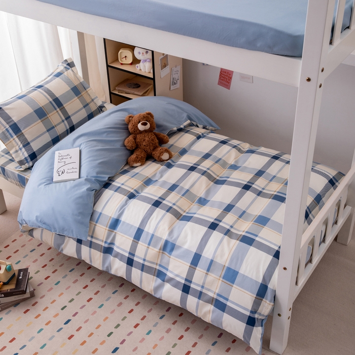 91家纺网 家纺一手货源 找家纺 凌云家纺 2025新款13372全棉学生床笠款三件套 上下铺六件套一整套 春日来信