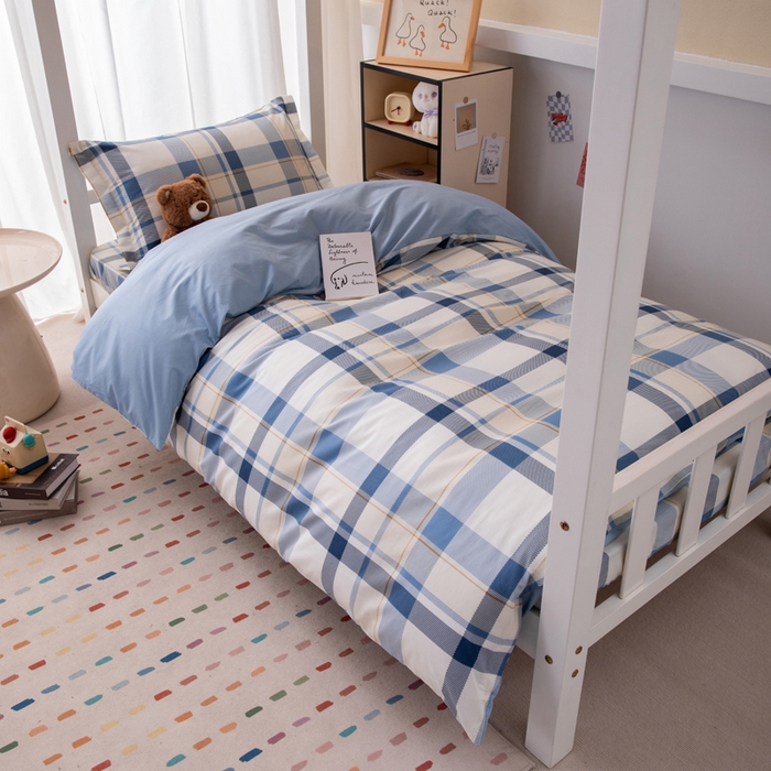 91家纺网 家纺一手货源 找家纺 凌云家纺 2025新款13372全棉学生床笠款三件套 上下铺六件套一整套 春日来信