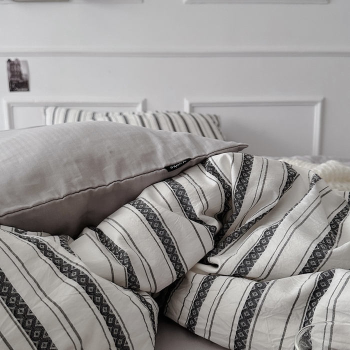 91家纺网 家纺一手货源 找家纺 柚可2025新款全棉提花四件套-布尔乔亚（第二组） 布尔乔亚（枕套提花一对）