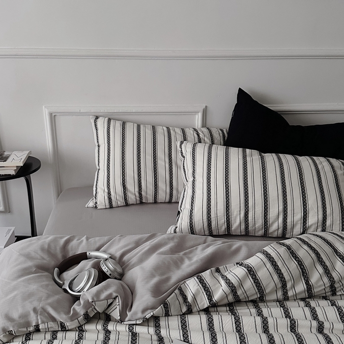 91家纺网 家纺一手货源 找家纺 柚可2025新款全棉提花四件套-布尔乔亚（第二组） 布尔乔亚（枕套提花一对）