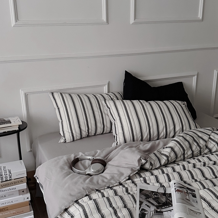 91家纺网 家纺一手货源 找家纺 柚可2025新款全棉提花四件套-布尔乔亚（第二组） 布尔乔亚（枕套提花+灰色）