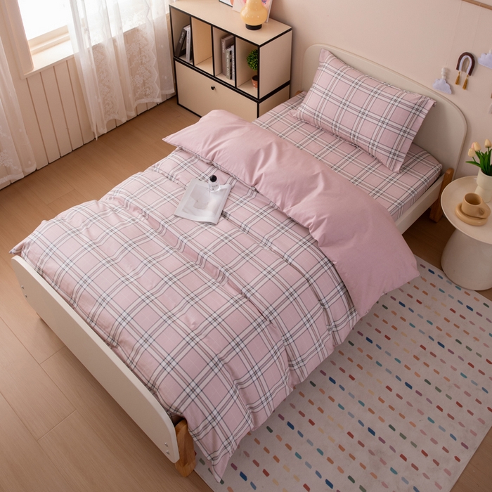 91家纺网 家纺一手货源 找家纺 凌云家纺 2025新款13372全棉学生床笠款三件套 上下铺六件套一整套 绮梦粉