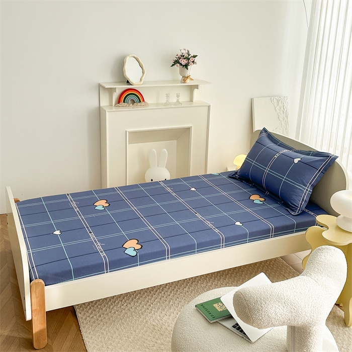 91家纺网 家纺一手货源 找家纺 凌云家纺 2025新款13372全棉学生床笠款三件套 上下铺六件套一整套 心有灵犀