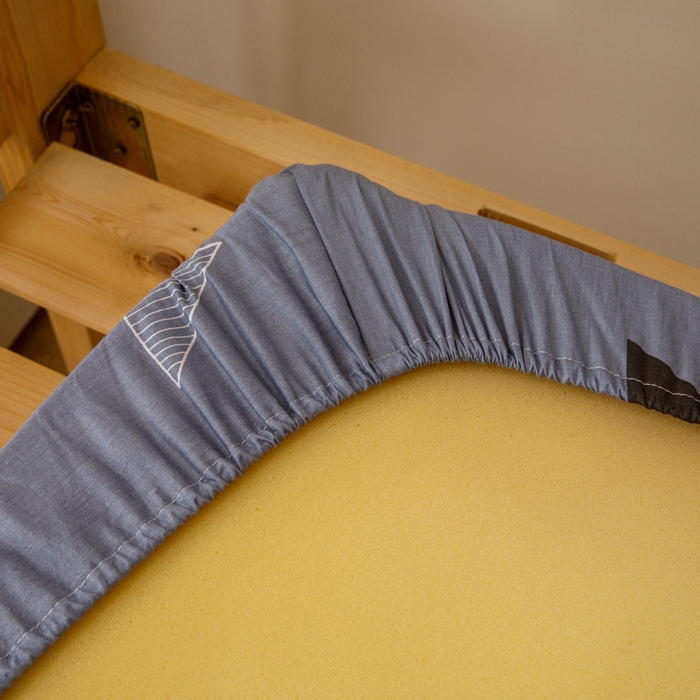 91家纺网 家纺一手货源 找家纺 凌云家纺 2025新款13372全棉学生床笠款三件套 上下铺六件套一整套 英伦时尚-灰