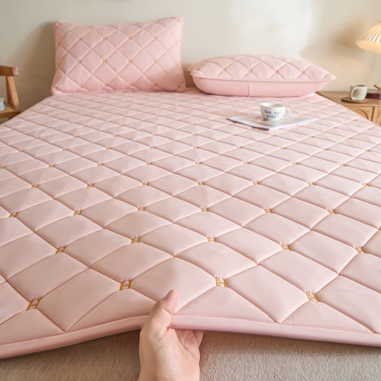 91家纺网 家纺一手货源 找家纺 （总）芬晴家纺 2025新款A类亲肤刺绣系列成人床垫-派格