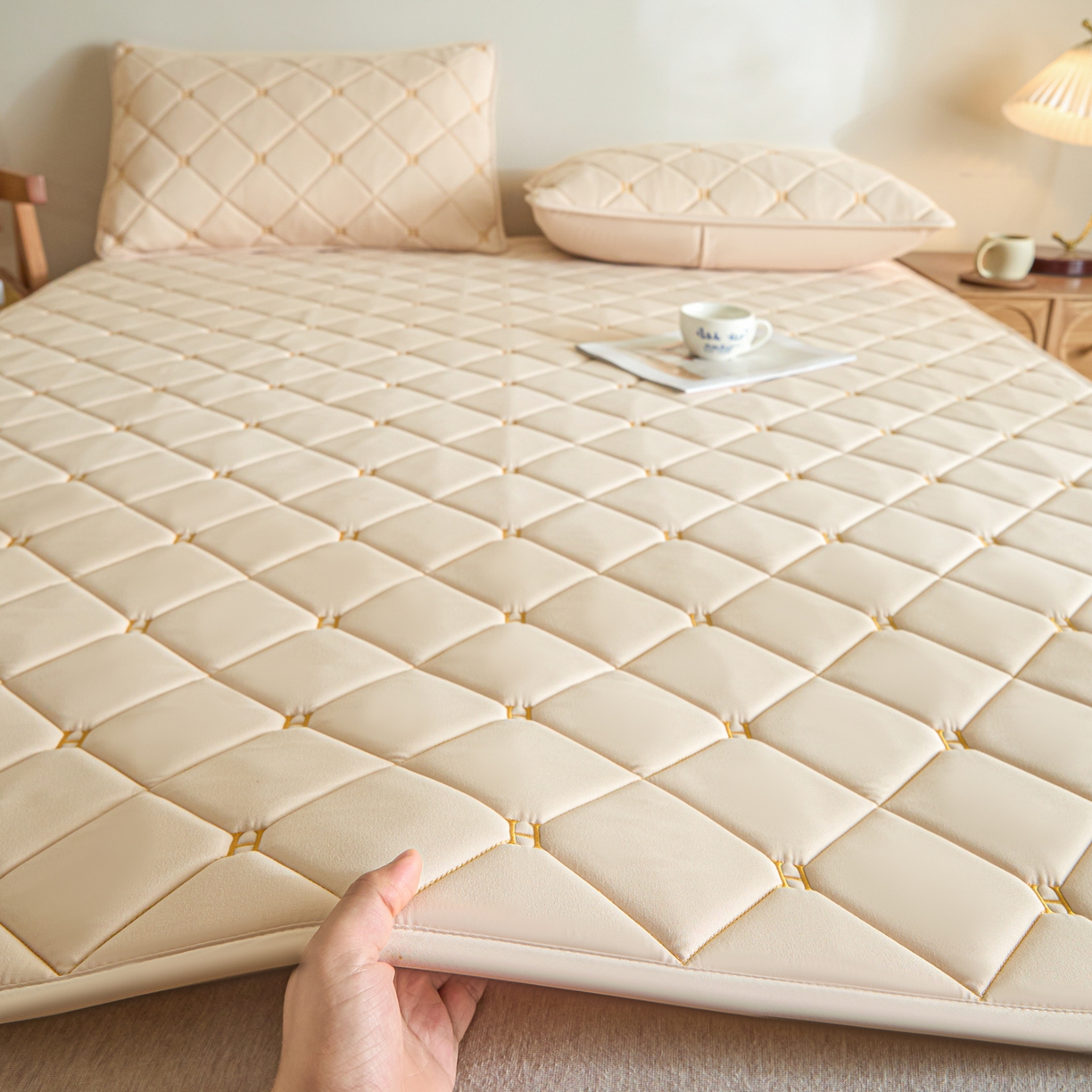 芬晴家纺 2025新款A类亲肤刺绣系列成人床垫-派格 派格-卡其