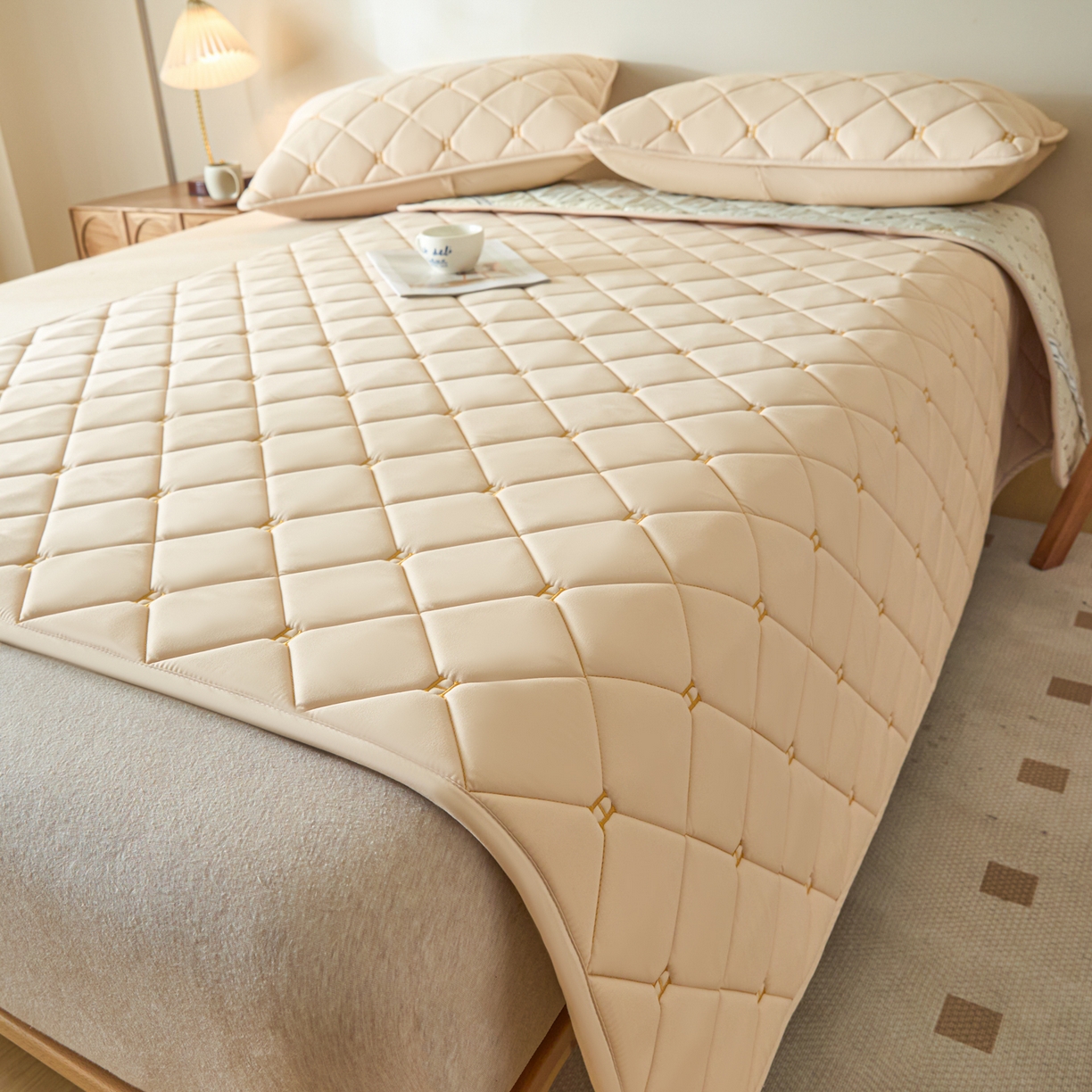 91家纺网 家纺一手货源 找家纺 芬晴家纺 2025新款A类亲肤刺绣系列成人床垫-派格 派格-卡其