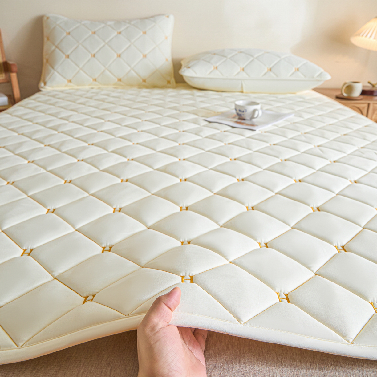 芬晴家纺 2025新款A类亲肤刺绣系列成人床垫-派格 派格-米白