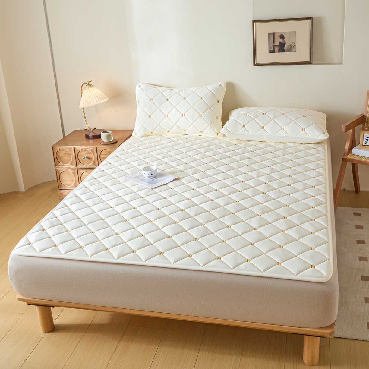 91家纺网 家纺一手货源 找家纺 芬晴家纺 2025新款A类亲肤刺绣系列成人床垫-派格 派格-米白