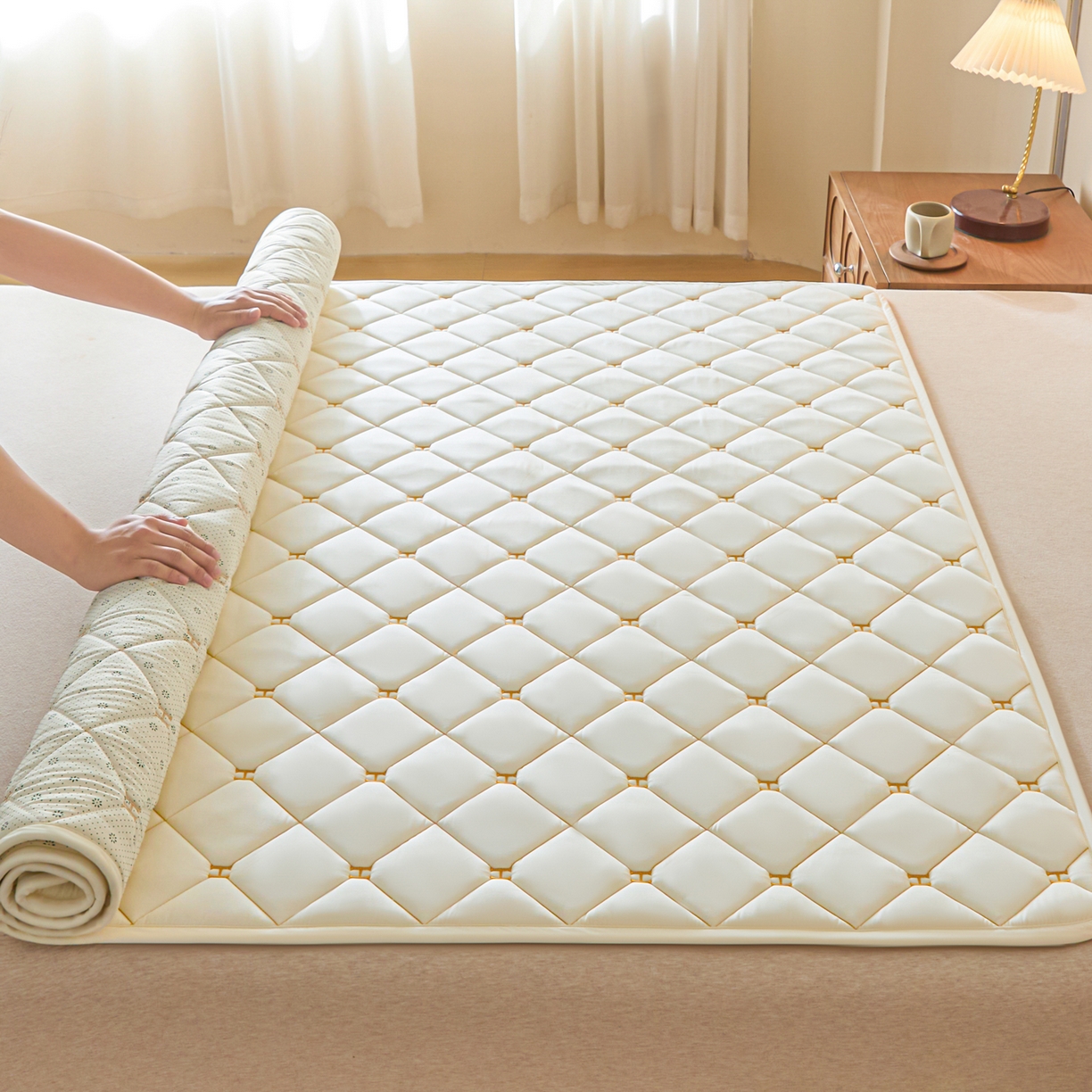 91家纺网 家纺一手货源 找家纺 芬晴家纺 2025新款A类亲肤刺绣系列成人床垫-派格 派格-米白