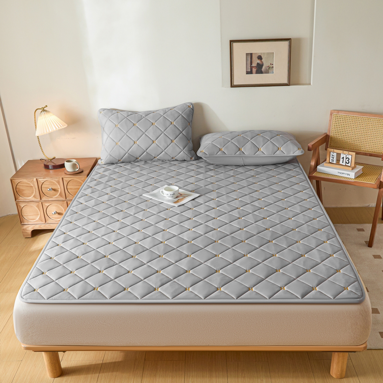 91家纺网 家纺一手货源 找家纺 芬晴家纺 2025新款A类亲肤刺绣系列成人床垫-派格 派格-星灰