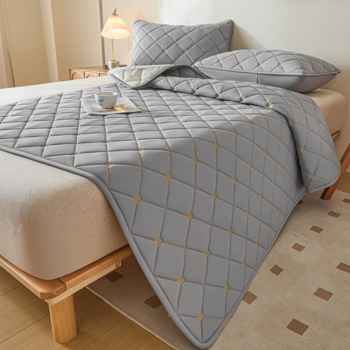 91家纺网 家纺一手货源 找家纺 芬晴家纺 2025新款A类亲肤刺绣系列成人床垫-派格 派格-星灰