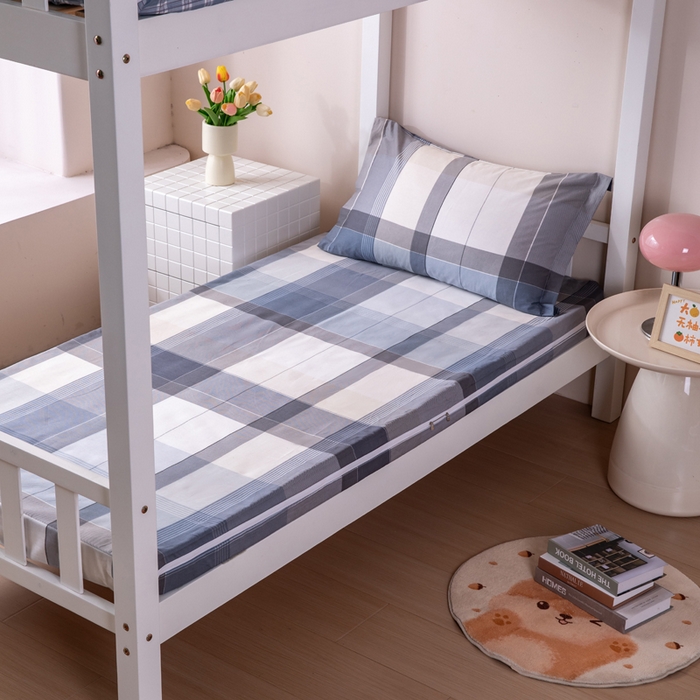 91家纺网 家纺一手货源 找家纺 凌云家纺 2025春夏新款13372全棉纯棉学生床套款三件套上下铺宿舍六件套一整套 布莱格