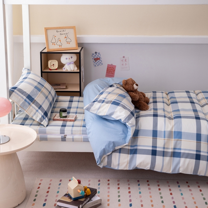 91家纺网 家纺一手货源 找家纺 凌云家纺 2025春夏新款13372全棉纯棉学生床套款三件套上下铺宿舍六件套一整套 春日来信