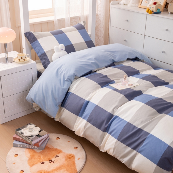 91家纺网 家纺一手货源 找家纺 凌云家纺 2025春夏新款13372全棉纯棉学生床套款三件套上下铺宿舍六件套一整套 蓝大格蓝