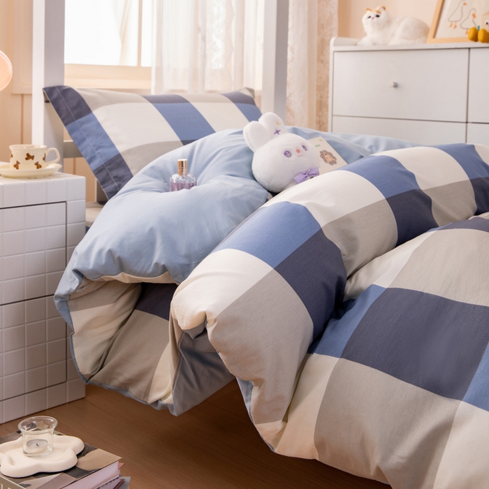 91家纺网 家纺一手货源 找家纺 凌云家纺 2025春夏新款13372全棉纯棉学生床套款三件套上下铺宿舍六件套一整套 蓝大格蓝