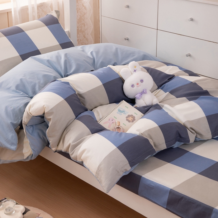 91家纺网 家纺一手货源 找家纺 凌云家纺 2025春夏新款13372全棉纯棉学生床套款三件套上下铺宿舍六件套一整套 蓝大格蓝