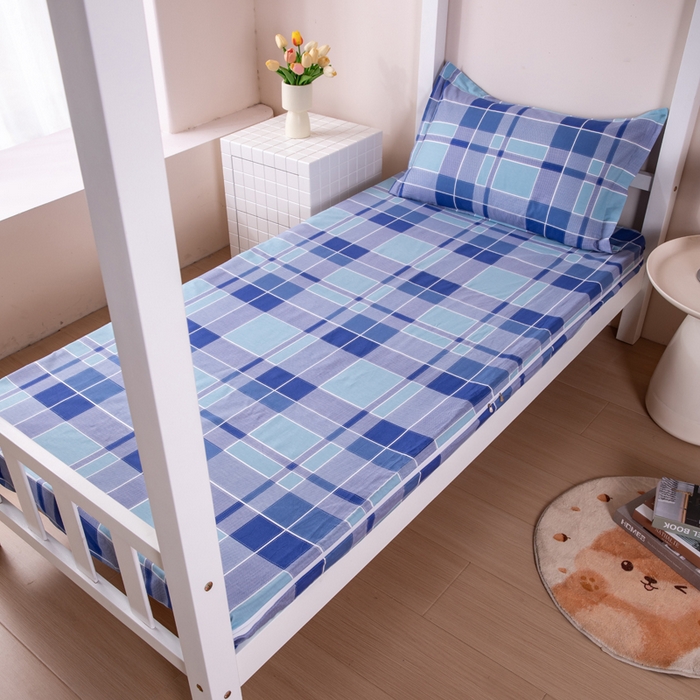 91家纺网 家纺一手货源 找家纺 凌云家纺 2025春夏新款13372全棉纯棉学生床套款三件套上下铺宿舍六件套一整套 蓝绿格