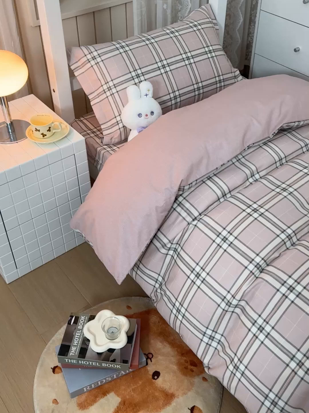 91家纺网 家纺一手货源 找家纺 凌云家纺 2025春夏新款13372全棉纯棉学生床套款三件套上下铺宿舍六件套一整套 绮梦粉