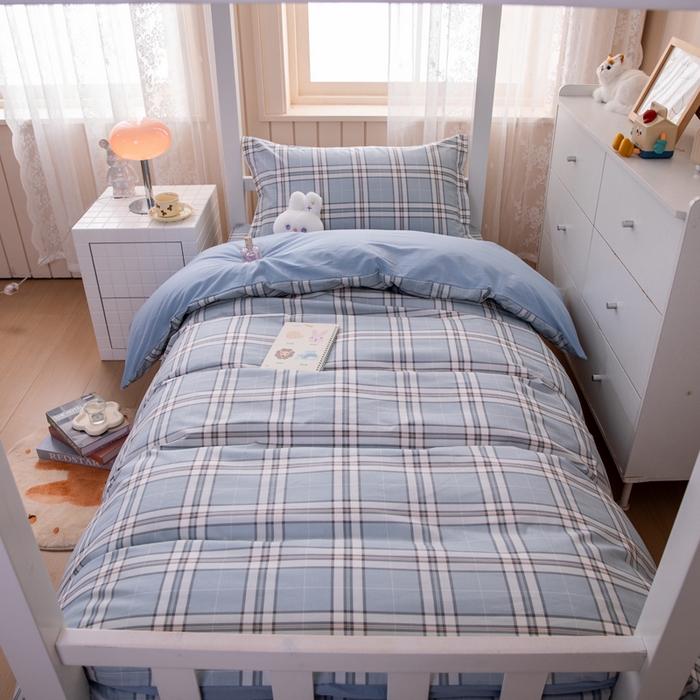 91家纺网 家纺一手货源 找家纺 凌云家纺 2025春夏新款13372全棉纯棉学生床套款三件套上下铺宿舍六件套一整套 绮梦蓝