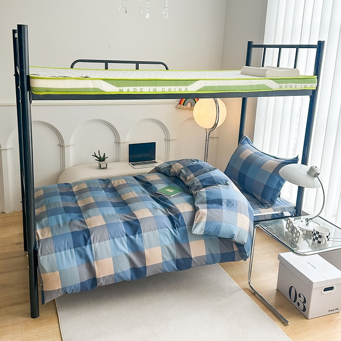 91家纺网 家纺一手货源 找家纺 凌云家纺 2025春夏新款13372全棉纯棉学生床套款三件套上下铺宿舍六件套一整套 灰蓝格