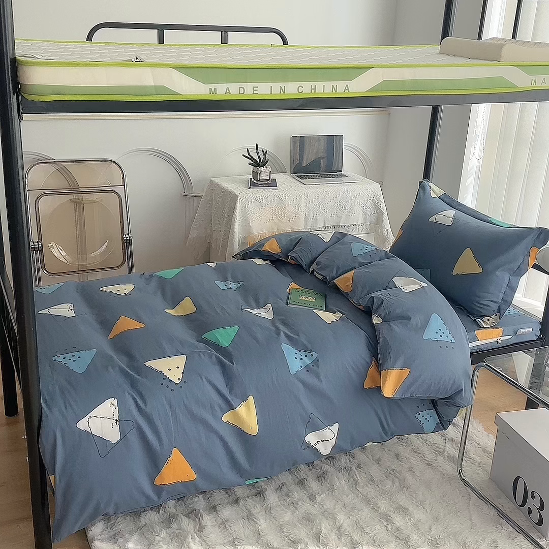 91家纺网 家纺一手货源 找家纺 凌云家纺 2025春夏新款13372全棉纯棉学生床套款三件套上下铺宿舍六件套一整套 酷乐时尚-蓝