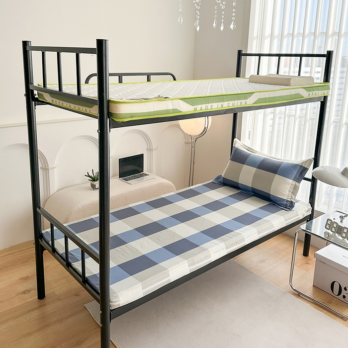 91家纺网 家纺一手货源 找家纺 凌云家纺 2025春夏新款13372全棉纯棉学生床套款三件套上下铺宿舍六件套一整套 蓝大格