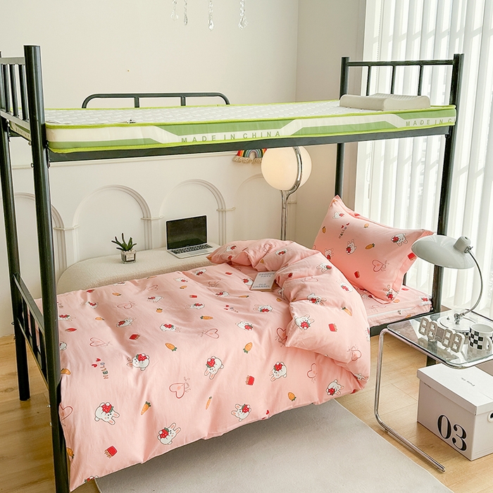 91家纺网 家纺一手货源 找家纺 凌云家纺 2025春夏新款13372全棉纯棉学生床套款三件套上下铺宿舍六件套一整套 水果兔-粉