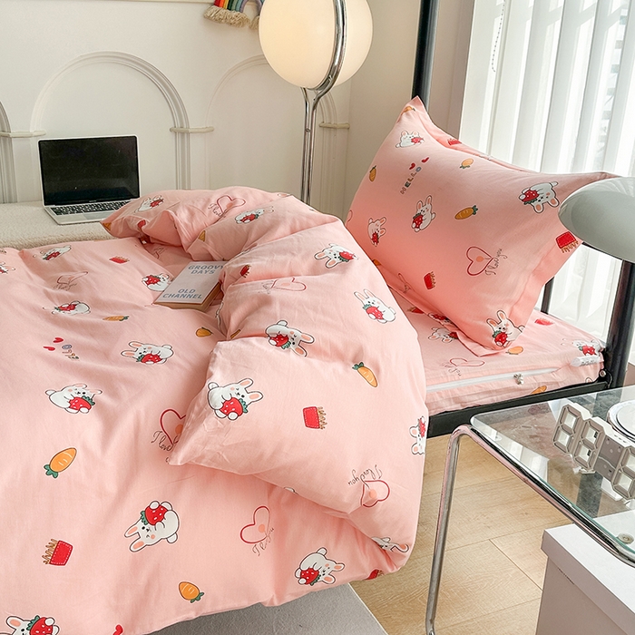 91家纺网 家纺一手货源 找家纺 凌云家纺 2025春夏新款13372全棉纯棉学生床套款三件套上下铺宿舍六件套一整套 水果兔-粉