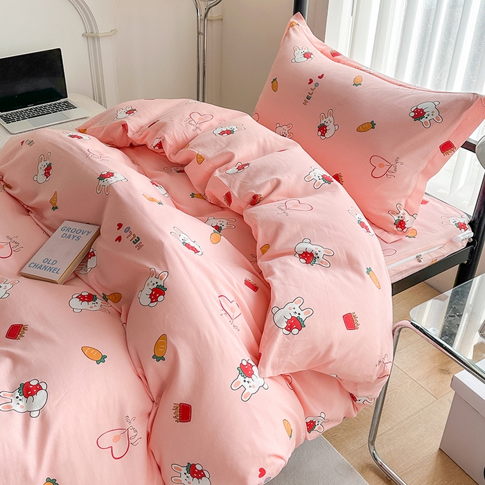 91家纺网 家纺一手货源 找家纺 凌云家纺 2025春夏新款13372全棉纯棉学生床套款三件套上下铺宿舍六件套一整套 水果兔-粉